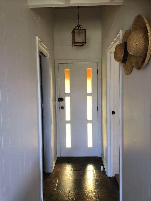 Peterborough Beach House Екстериор снимка