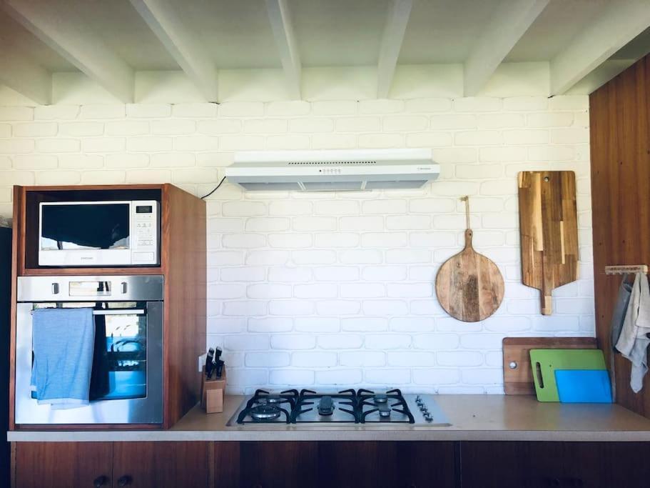 Peterborough Beach House Екстериор снимка